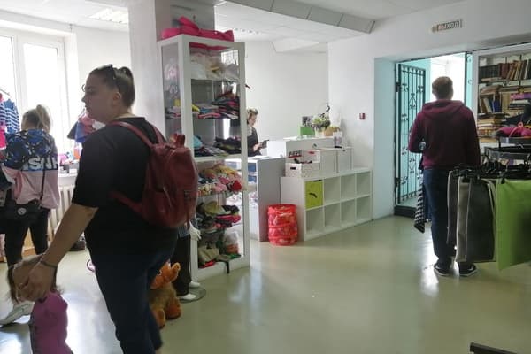 О работе Добромаркета в эти дни расскажут наши консультанты